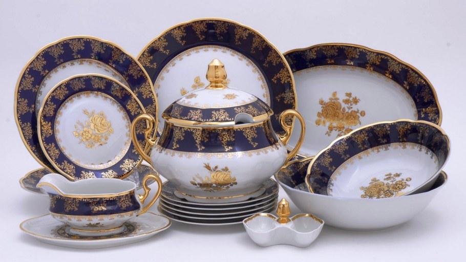 Статуэтки из фарфора