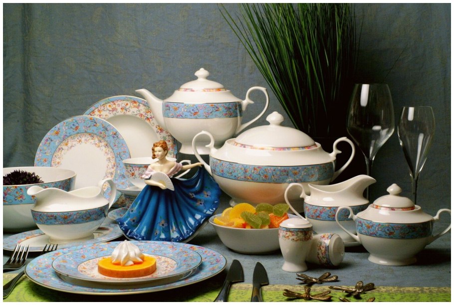 Фарфоровые фигурки в русском стиле