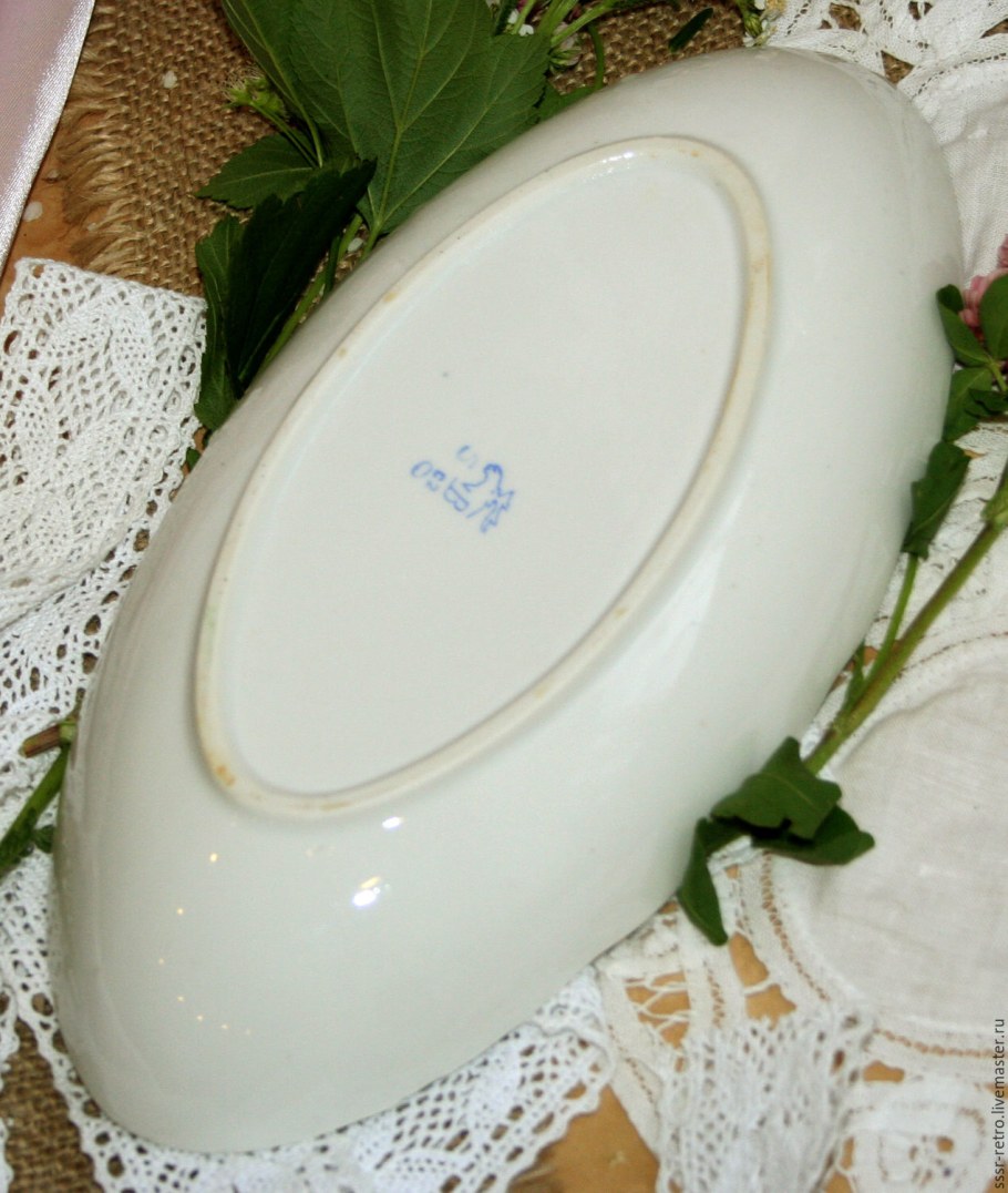 Миска с бортами фарфор