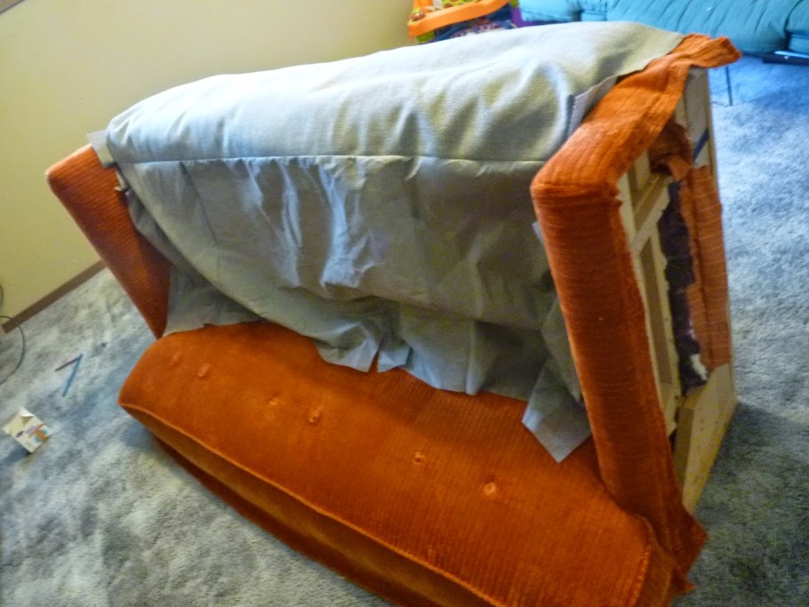 Обтяжка мягкой мебели