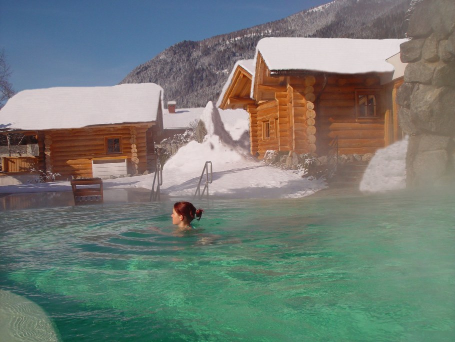 Красная Поляна бассейн зимой Сочи