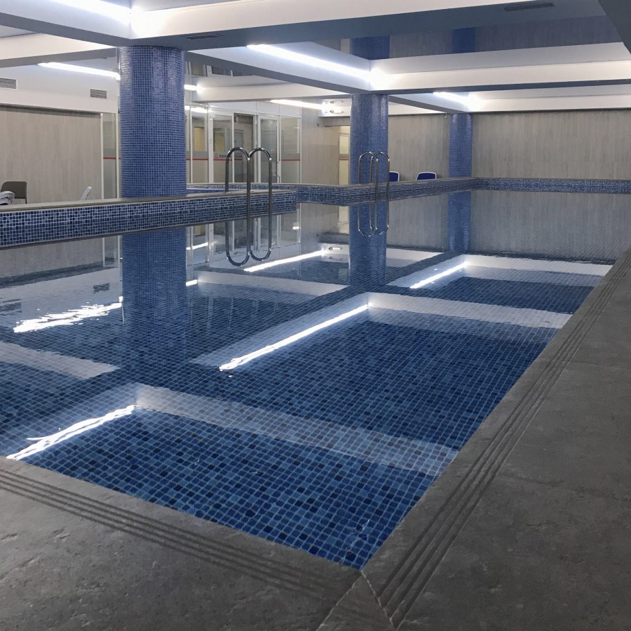 Домбай вершина бассейн