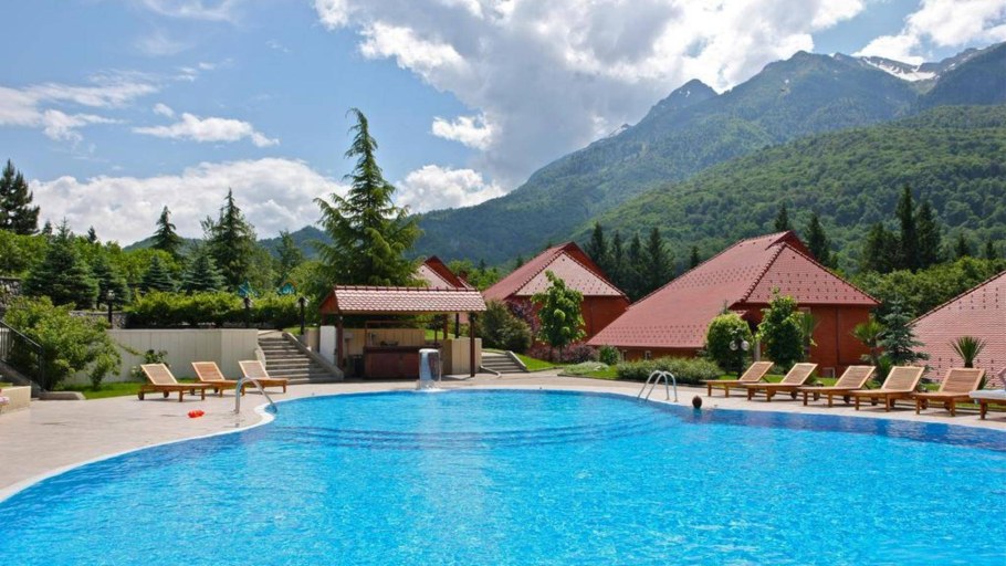 Гостиница Беларусь красная Поляна бассейн