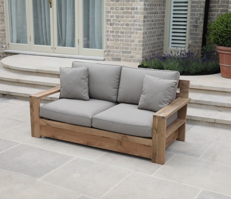 Садовый диван из дерева