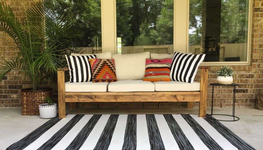 Диван на террасу из дерева