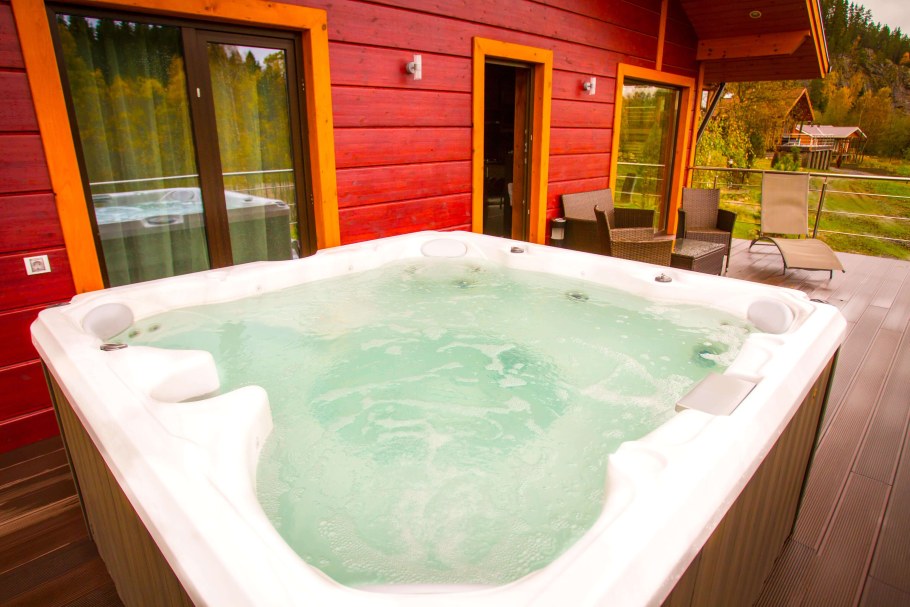 Сорола Вилладж дом с джакузи