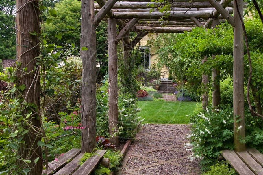 Перголы и патио зоны