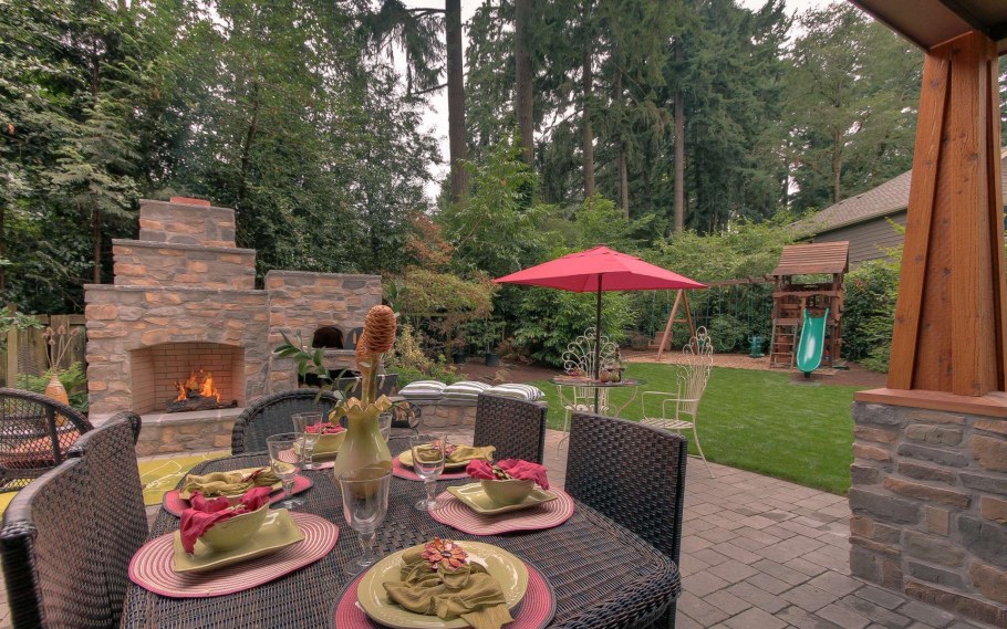 Патио в ландшафте