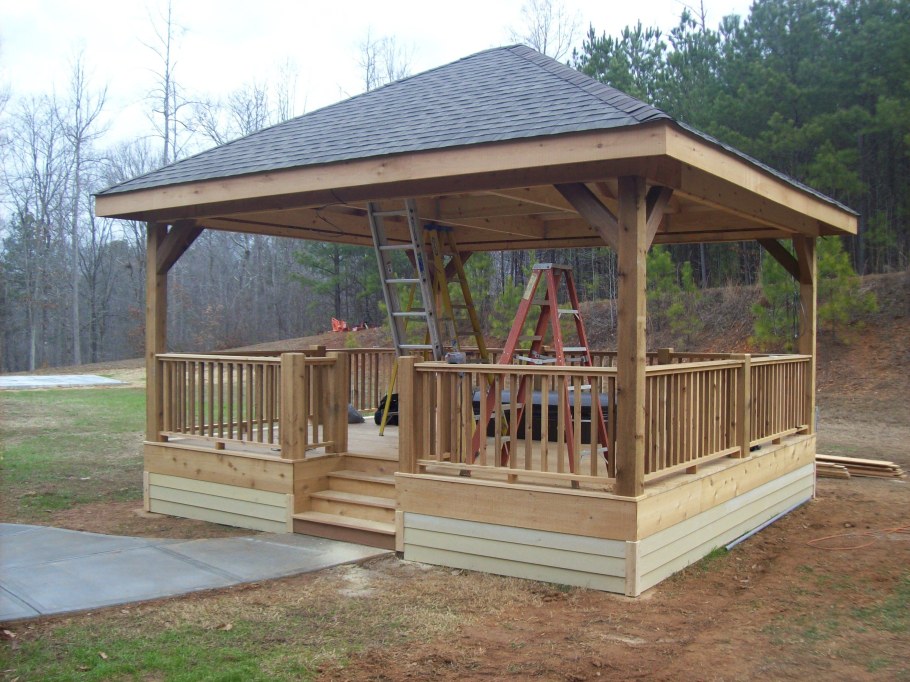 Беседка с террасой