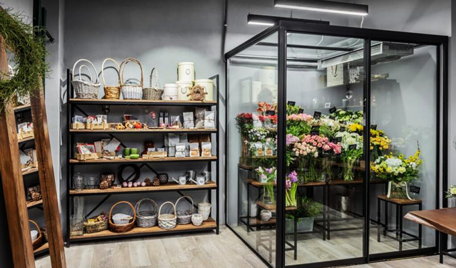 Витрина цветочного магазина