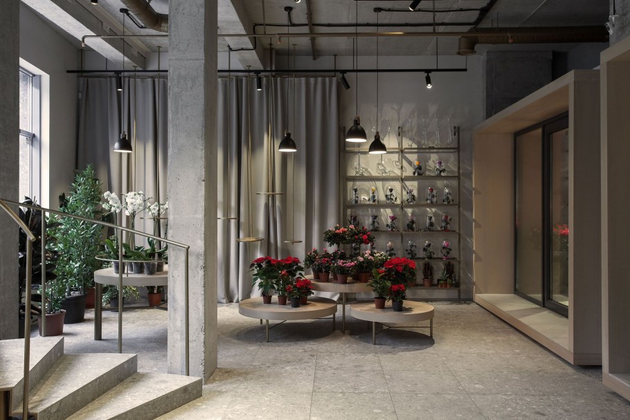 Современный цветочный магазин