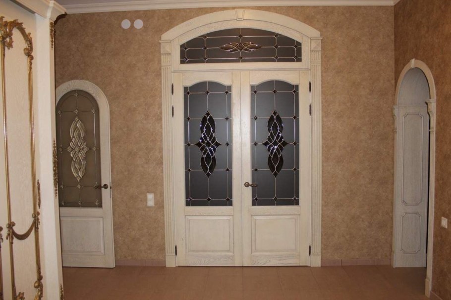 Межкомнатная арочная дверь