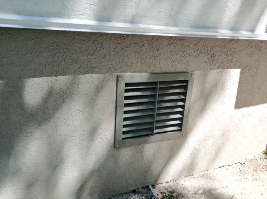 Вентиляция цоколя продухи решетка