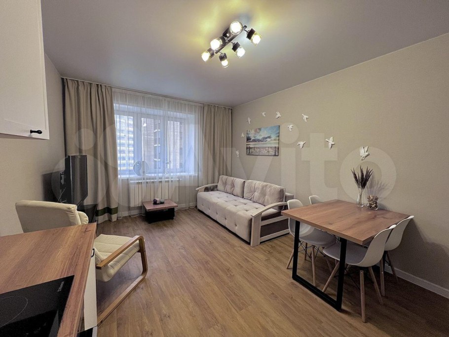 Обои в квартиру