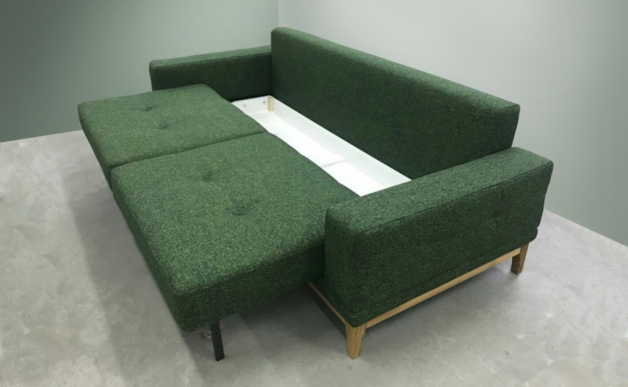 Угловой диван в интерьере