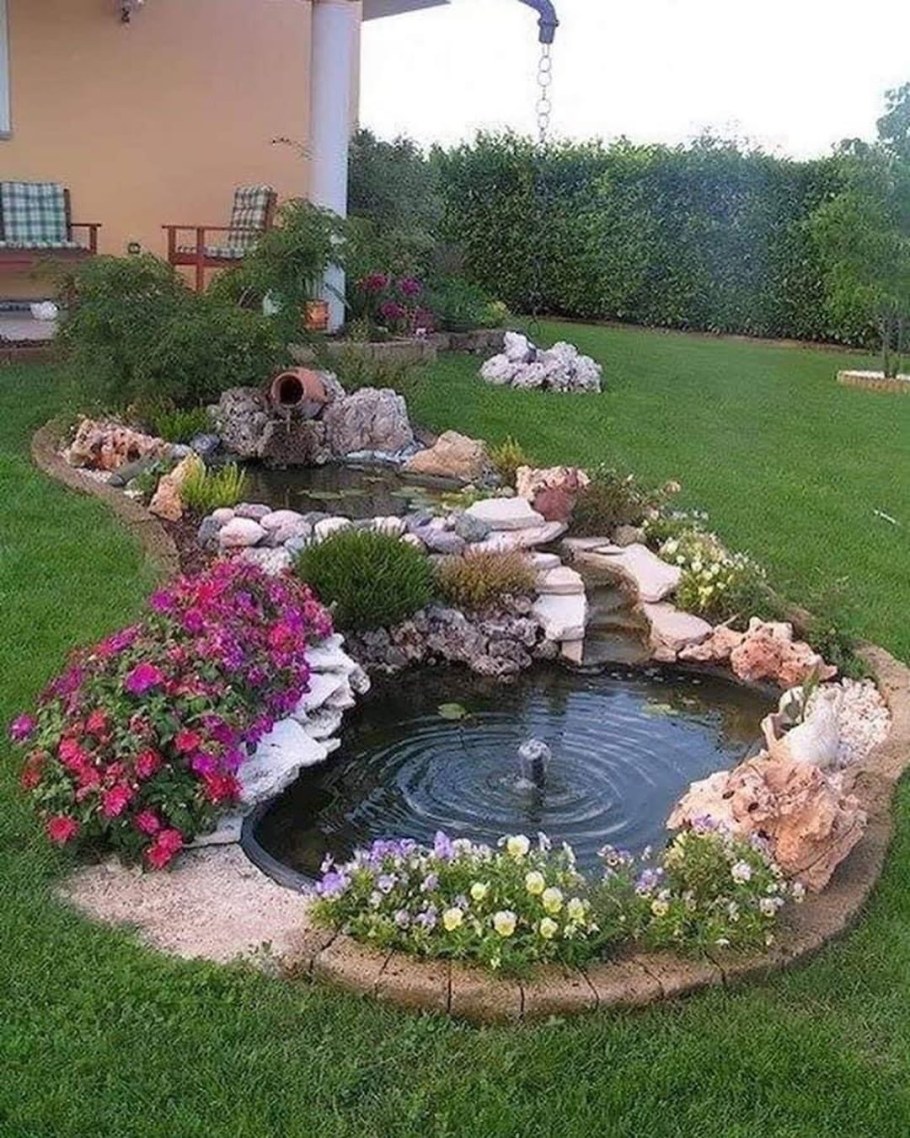 Прудик фонтанчик в саду