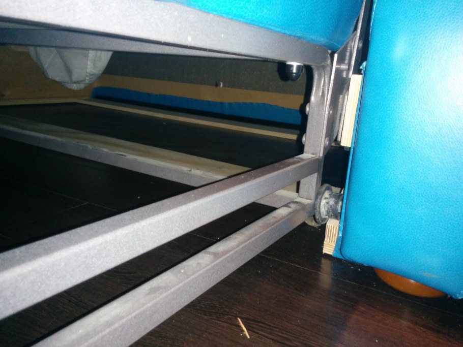 Скрипит диван с металлическим каркасом