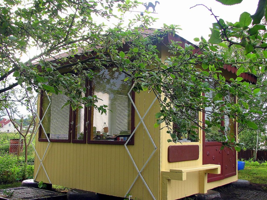 Простые беседки для дачи
