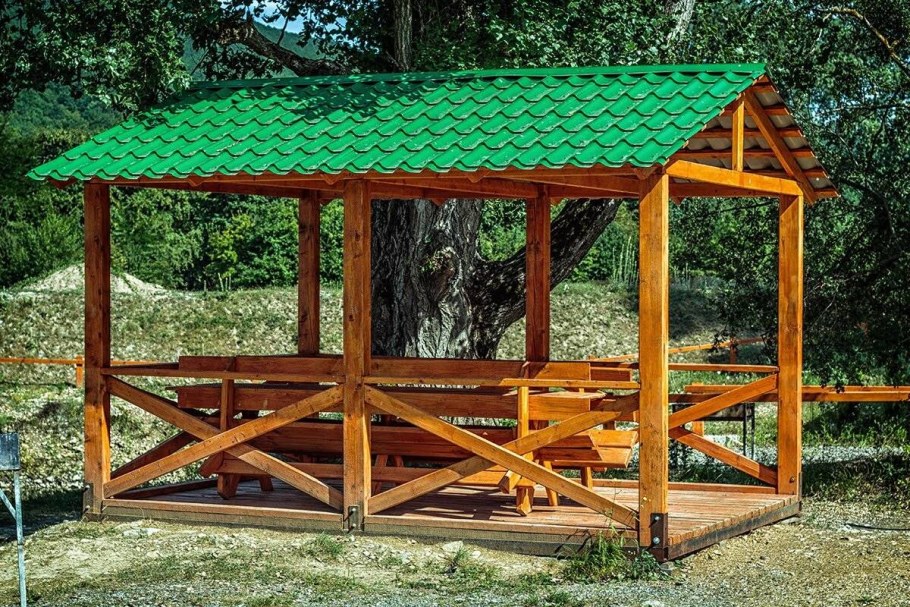 Навес в саду