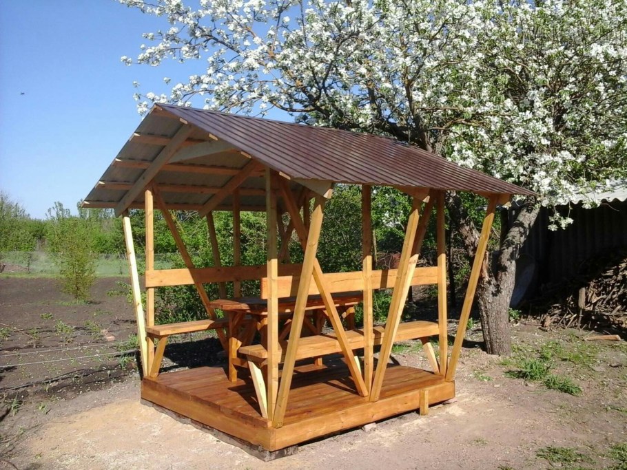 Беседка из поликарбоната своими руками