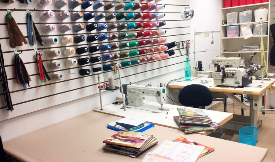 Интерьер мужской бутик