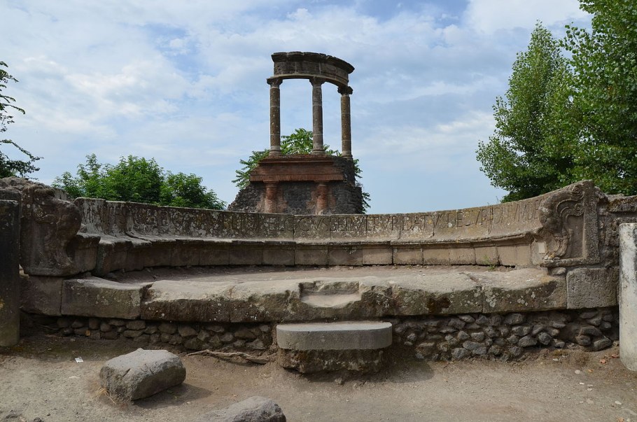 ЭКСЕДРА В архитектуре