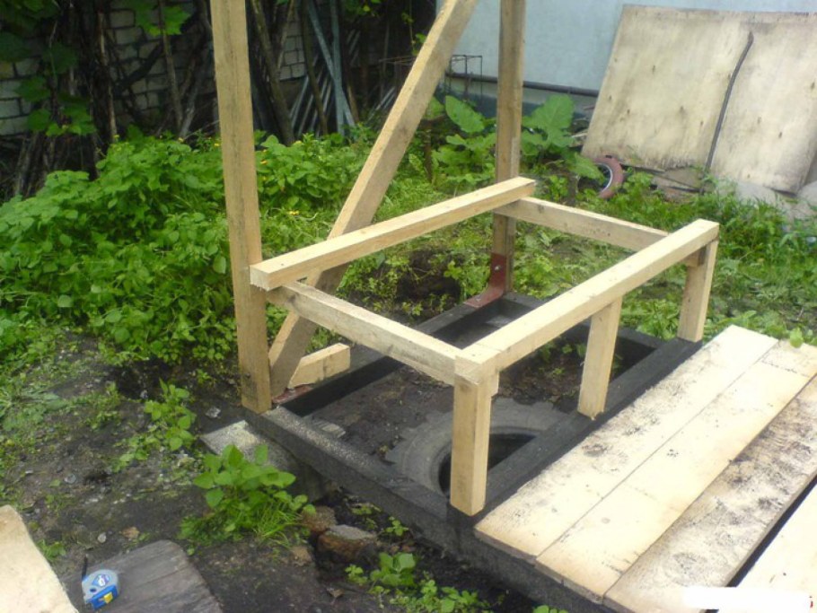 Чертеж дачный туалет Теремок