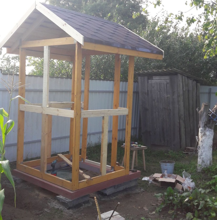 Каркас дачного туалета