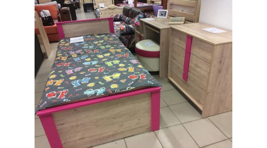 Большой компьютерный стол