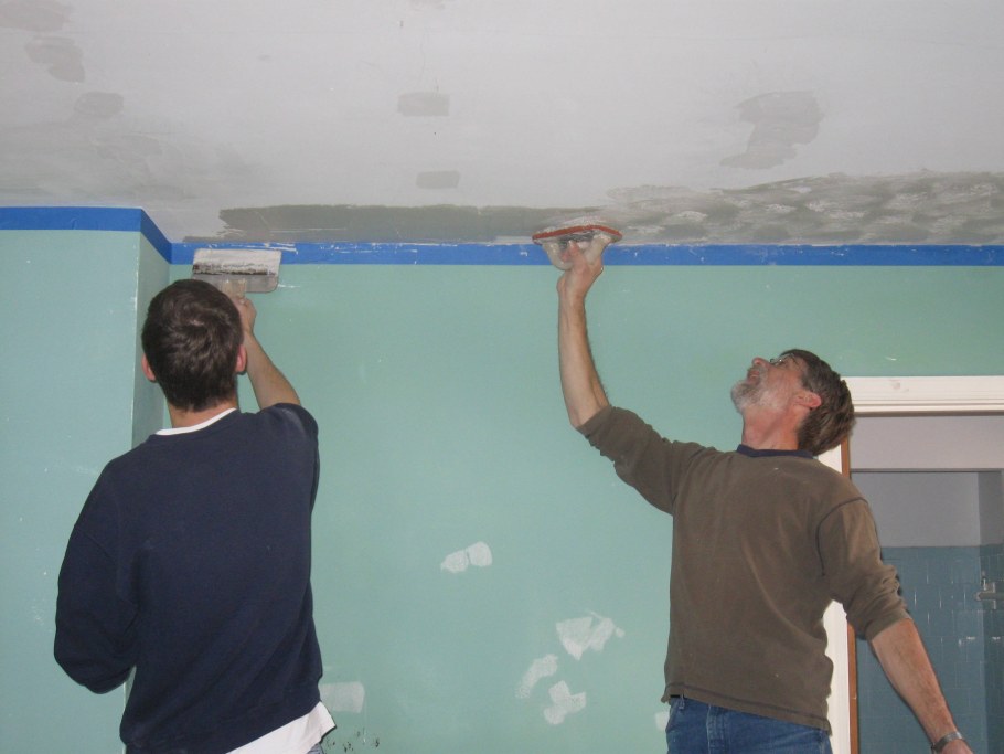 Шпаклевать потолок из гипсокартона