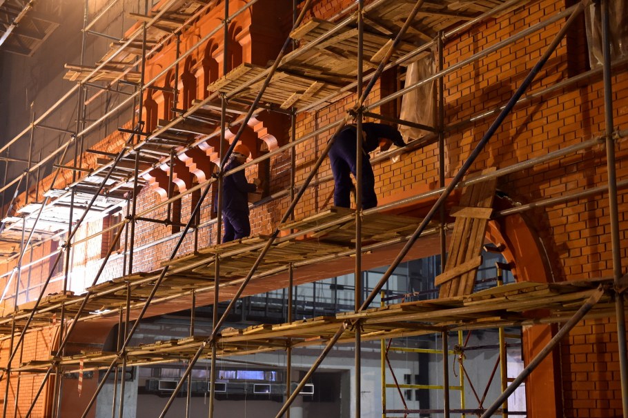 Реконструкция здания