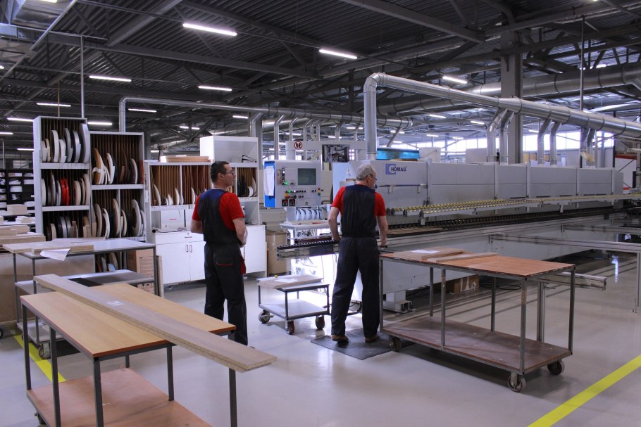 Мебельный магазин