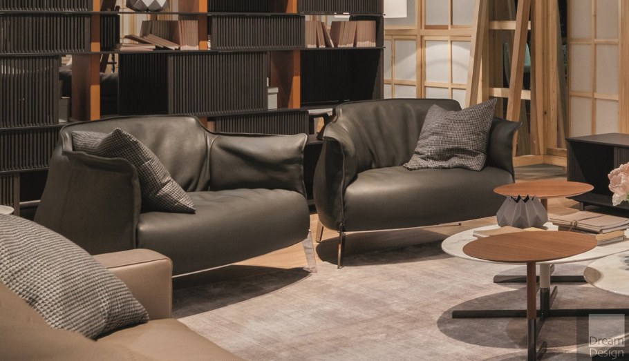 Диван poltrona Frau John-John.