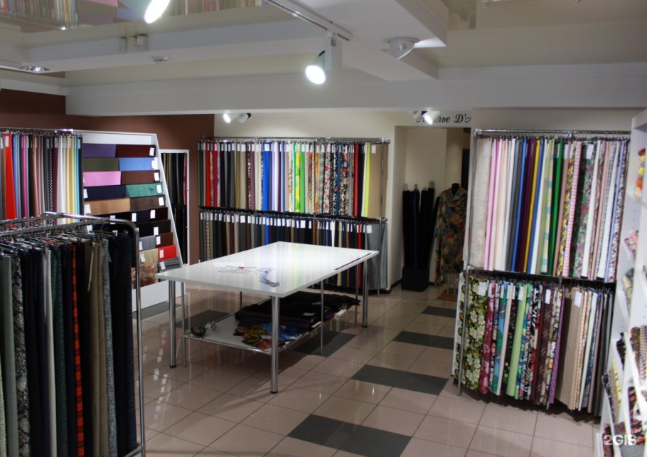 Интерьер магазина тканей