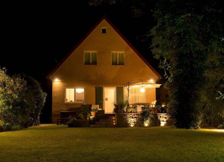 Освещение загородного дома