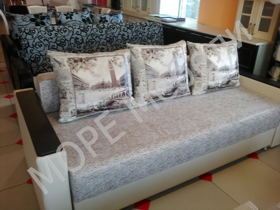 Диван тик так с подлокотниками