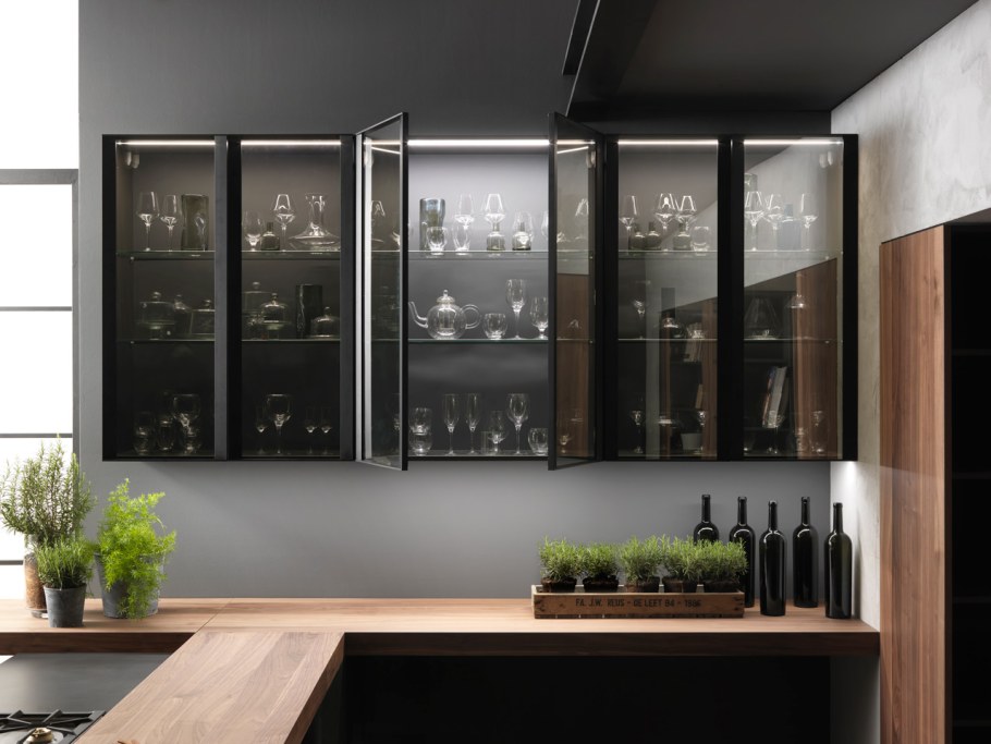 Фасады со стеклом для кухни