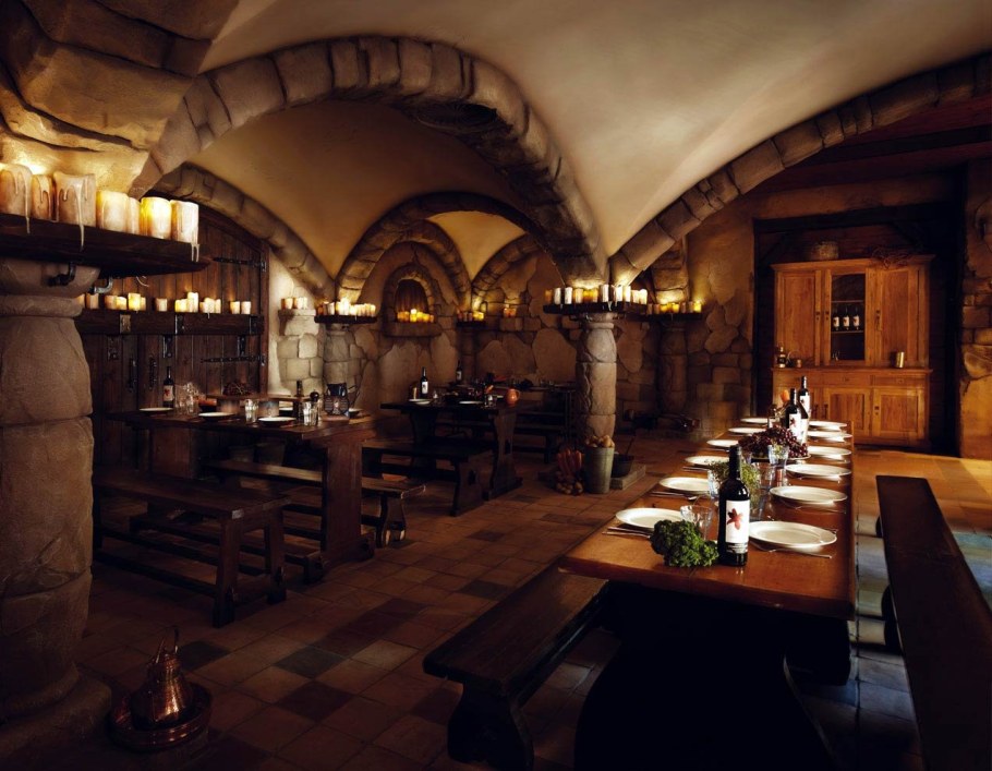 Ресторан в стиле средневековья