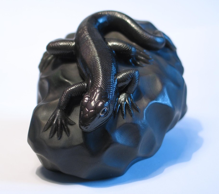 Резьба по камню паук