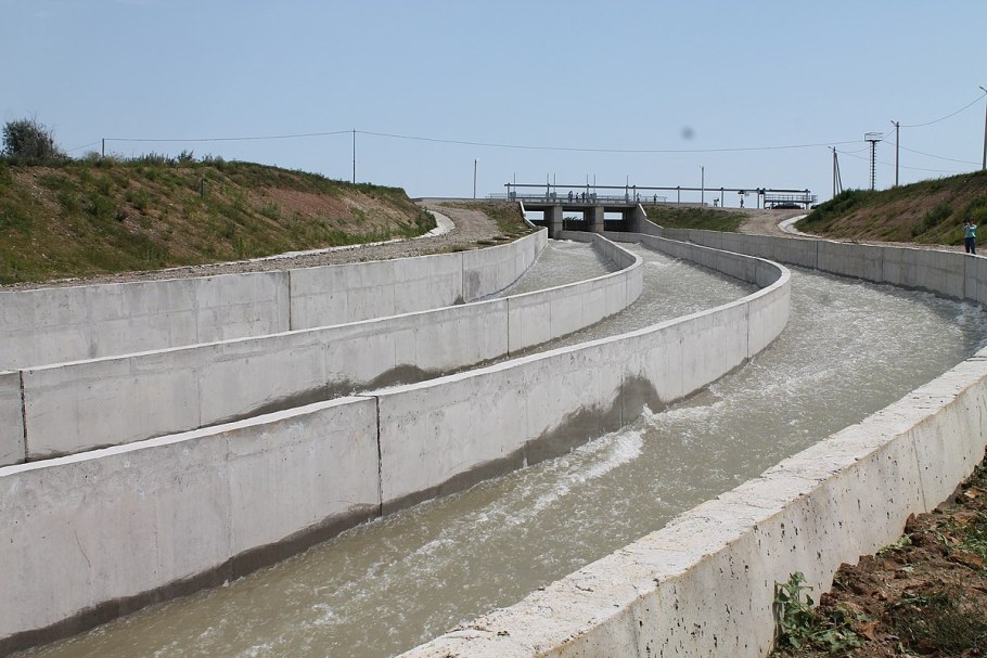 Водосброс Егорлыкской ГЭС