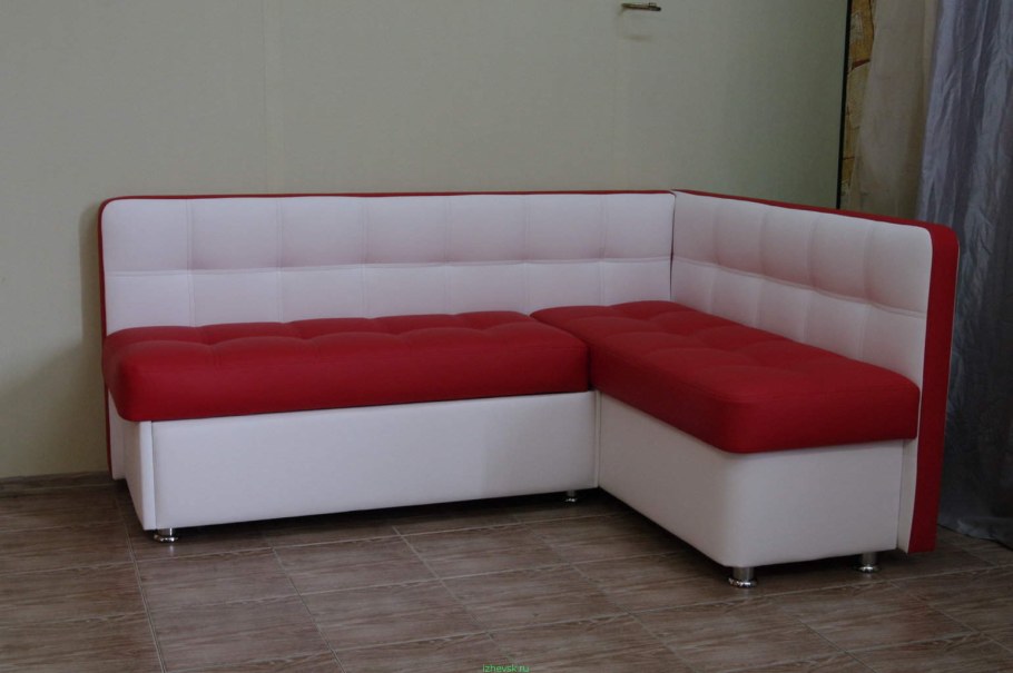 Уголок со спальным местом белый