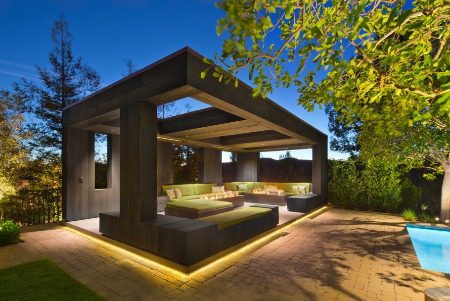 Беседка в современном стиле