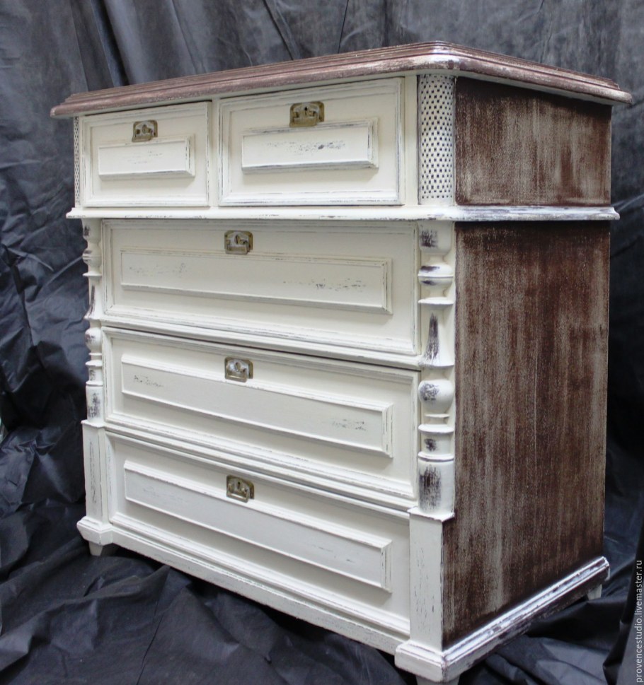 Окраска деревянных дверей