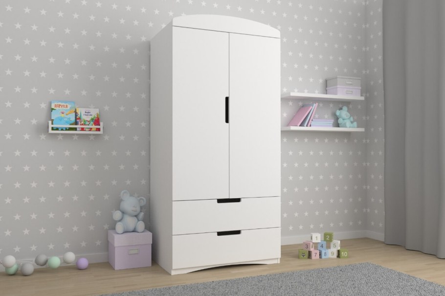 Шкаф в детскую комнату