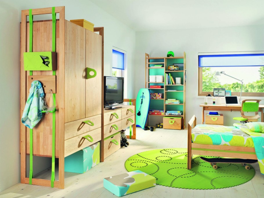 Детские шкафы для одежды в детскую комнату