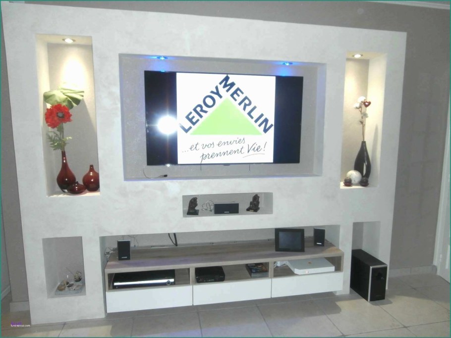 Угловая полка в комнату