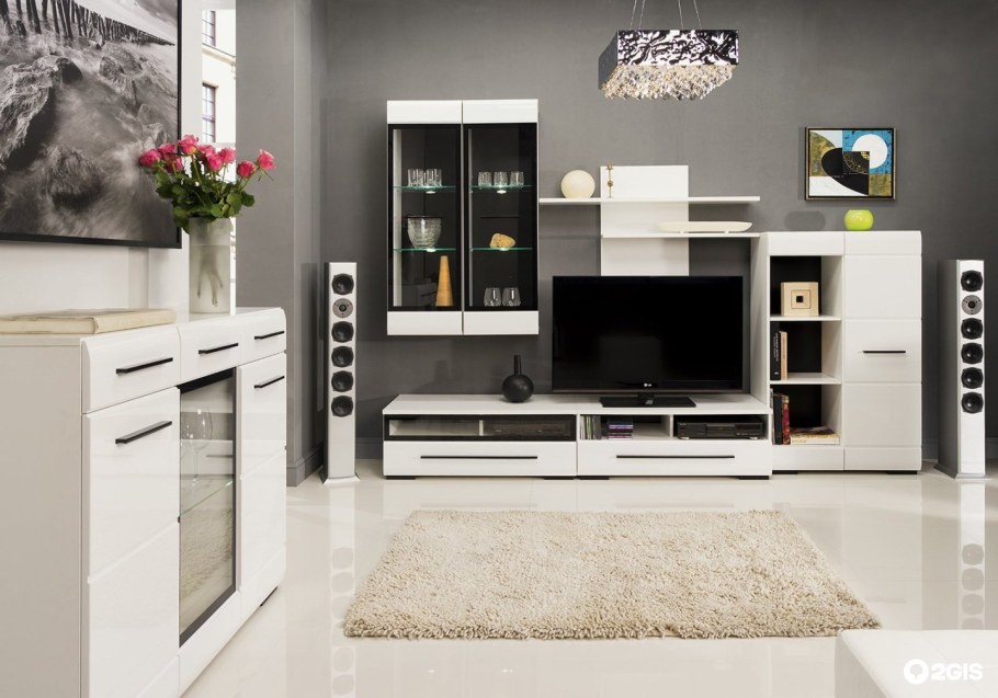 Синяя стенка в гостиную