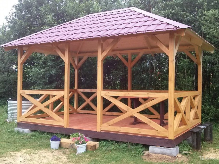 Красивые деревянные беседки