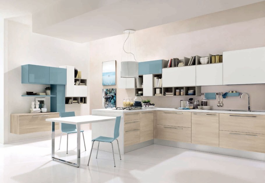 Кухня с антресолями профиль gola