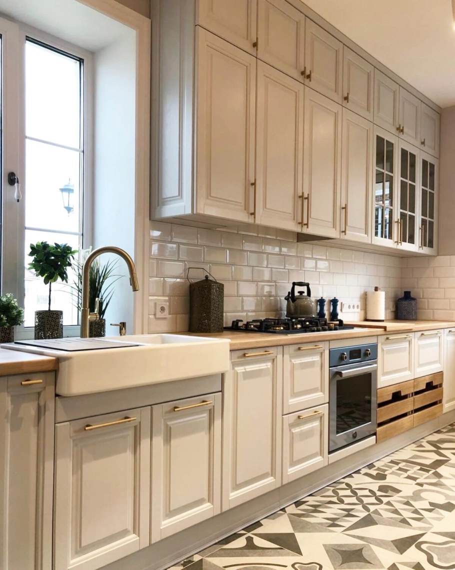 Кухня икеа Будбин серый низ белый верх